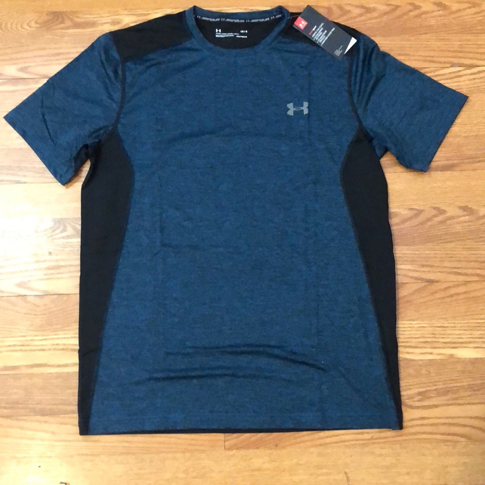 Men’s Under Armour blue fitted shirt